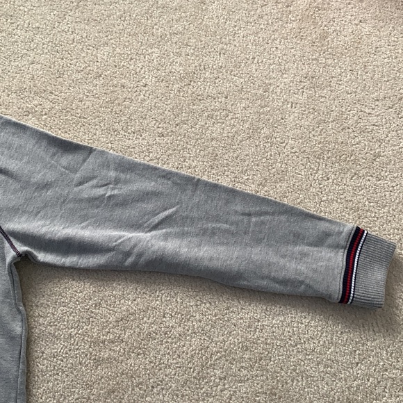 FILA Relaxed Fit Sweatshirt - Picture 4 of 5